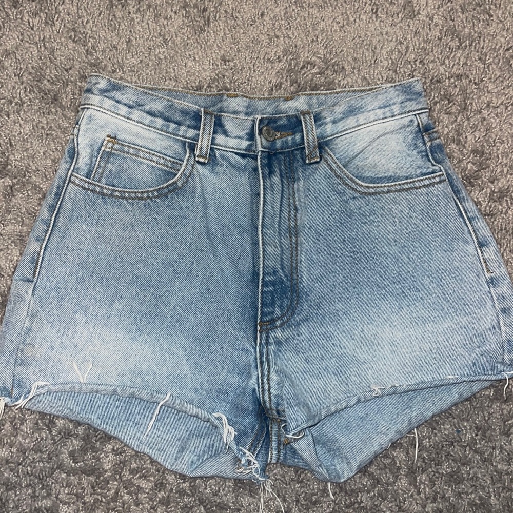 Women’s shorts size M